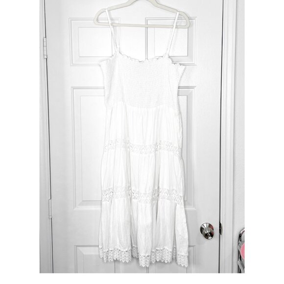 A La Tzarina Dresses & Skirts - A La Tzarina White Lace Trim Smocked Midi Dress